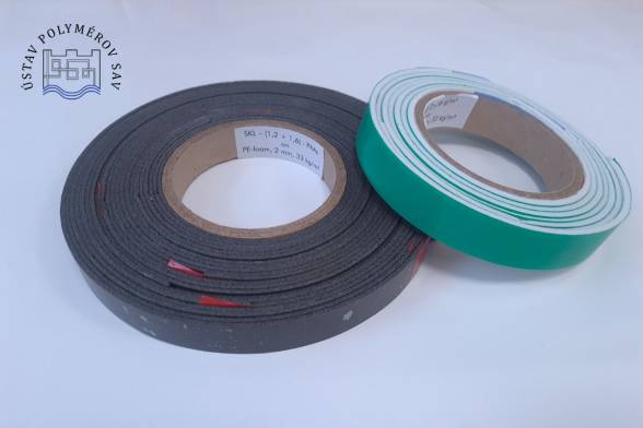 Nové rastlinné lepidlá zo SAV môžu nahradiť ropné materiály v páskach aj náplastiach
